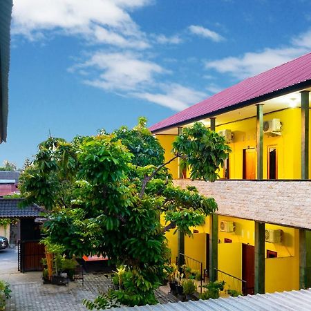 Spot On 2732 Sandy Guesthouse Mataram Esterno foto