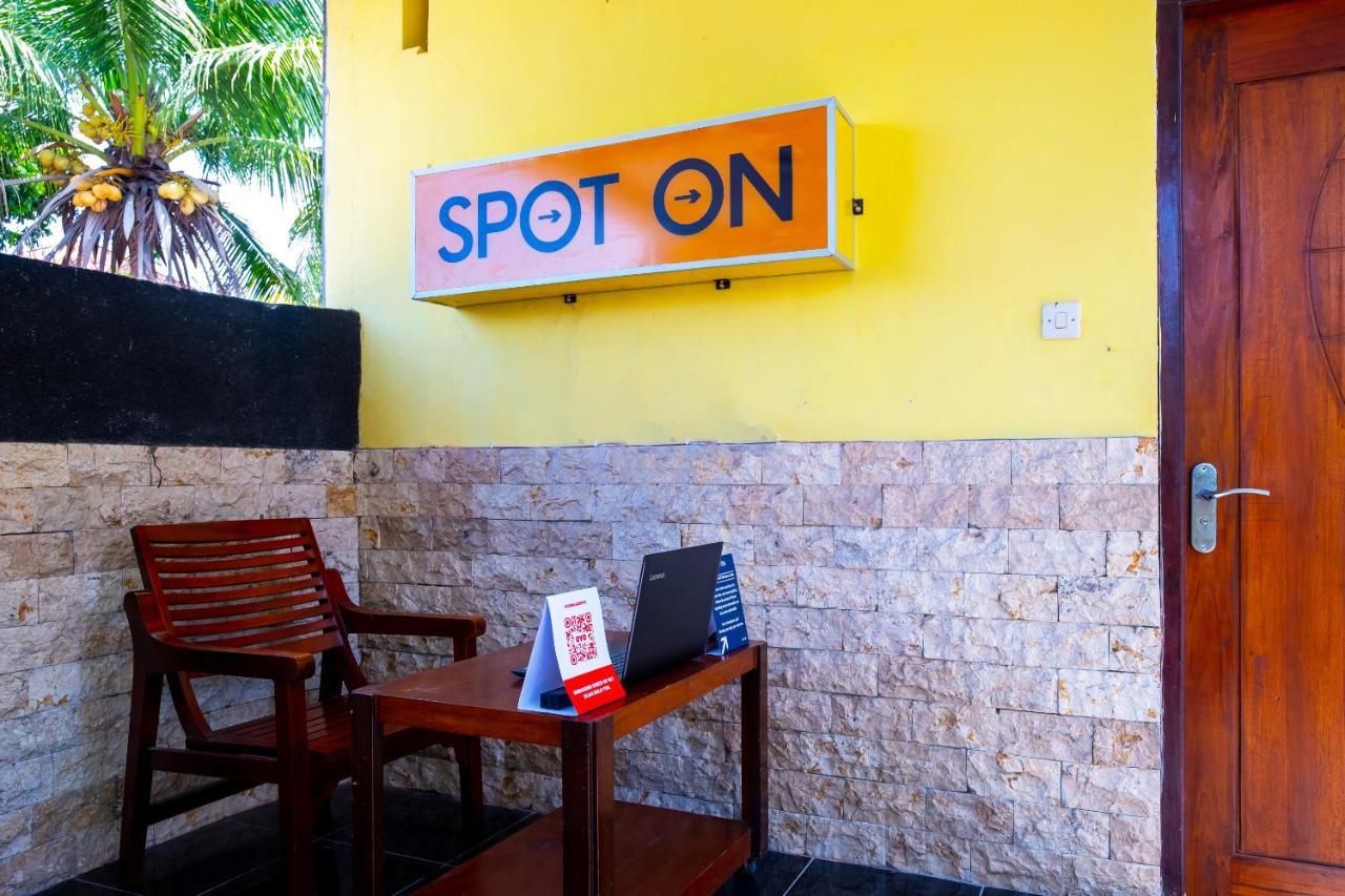 Spot On 2732 Sandy Guesthouse Mataram Esterno foto