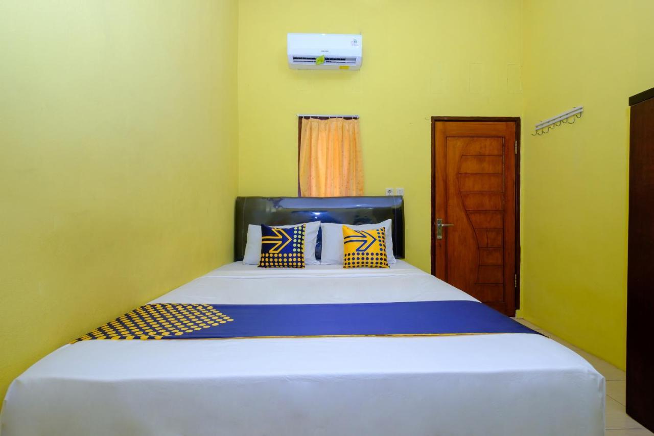 Spot On 2732 Sandy Guesthouse Mataram Esterno foto