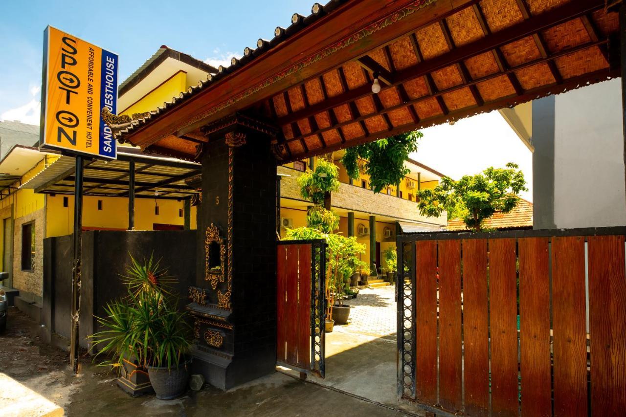 Spot On 2732 Sandy Guesthouse Mataram Esterno foto