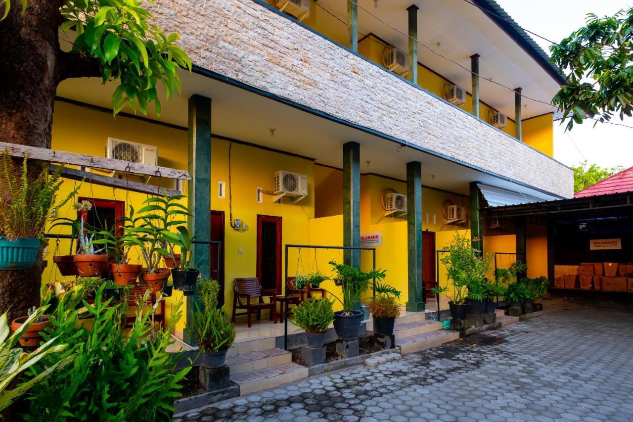 Spot On 2732 Sandy Guesthouse Mataram Esterno foto